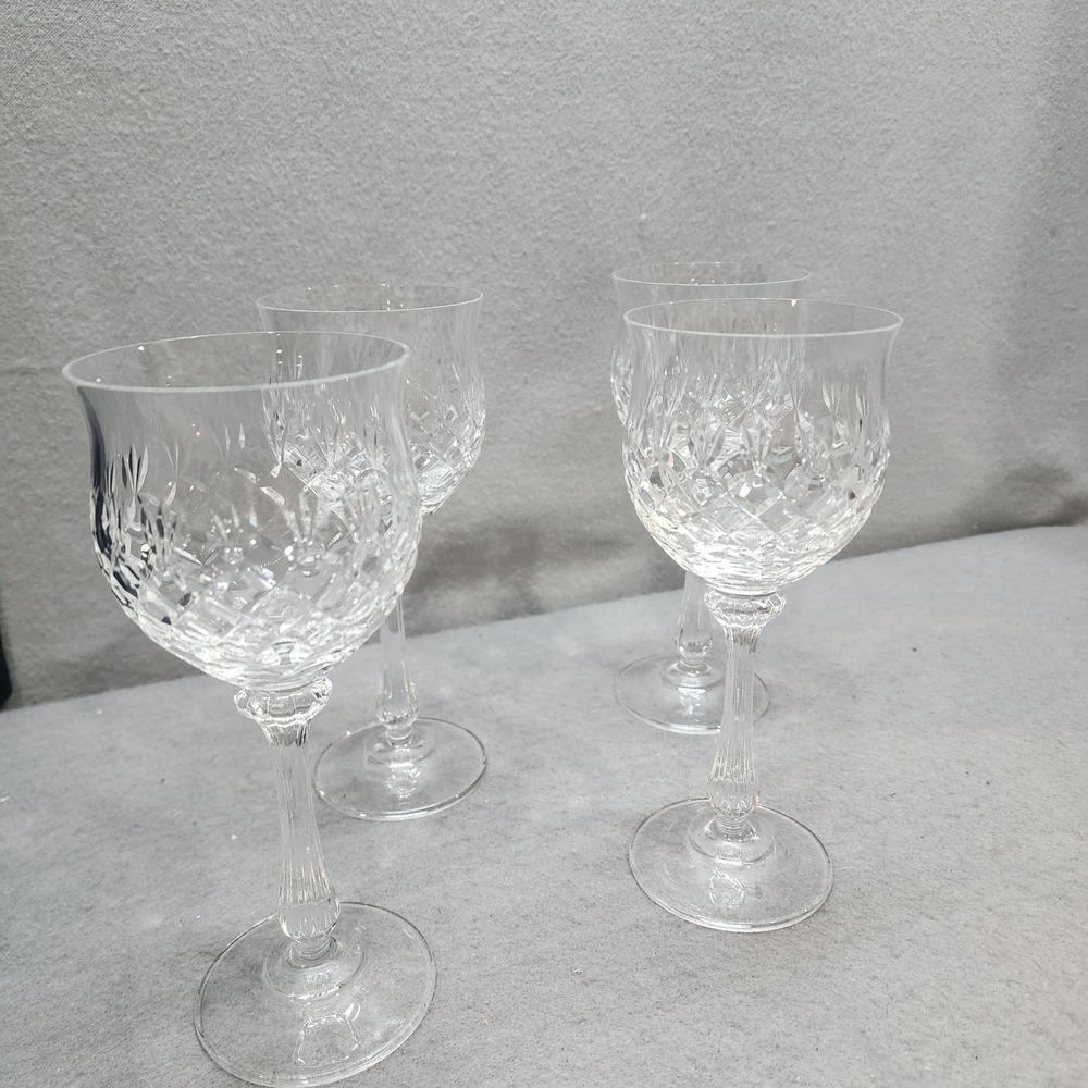 Mikasa Chateau Wine Glasses Clear‎ Lead Crystal Cut Pattern Set of 4 8.25"
